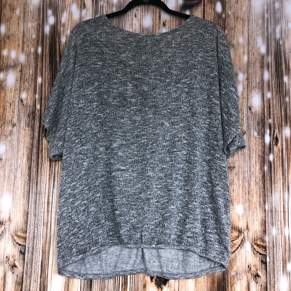 AGB Women V-Neck Blouse Top Black Lace Studded Detail Plus Size Gray 1X - Picture 5 of 5